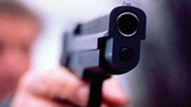 Стрельба в Киеве: мотоциклист выпустил в водителя 10 пуль