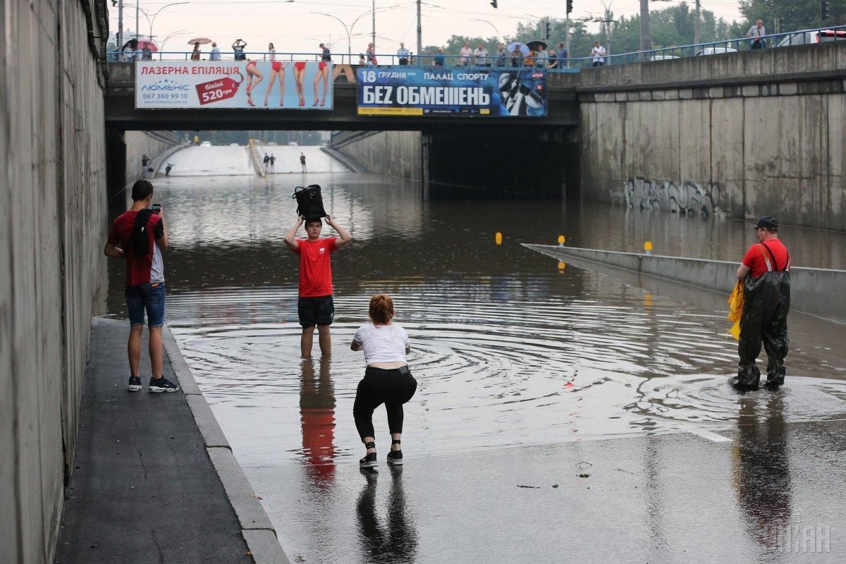 Почему затопило ливневую канализацию Киева: в Гидрометцентре озвучили своеобразную причину