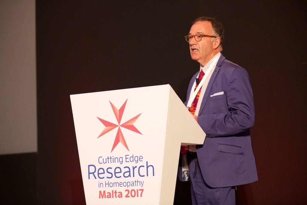 У ДТП в центрі Лондона загинув особистий лікар королеви Єлизавети У ДТП в центрі Лондона загинув особистий лікар королеви Єлизавети