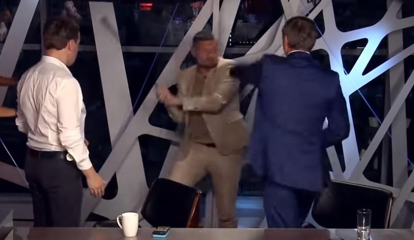 Нардепы Мосийчук и Шахов устроили жесткую драку в эфире: видео Нардепы Мосийчук и Шахов устроили жесткую драку в эфире: видео