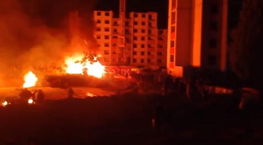 На Київщині сутичка забудовників та активістів завершилась пожежею: відео