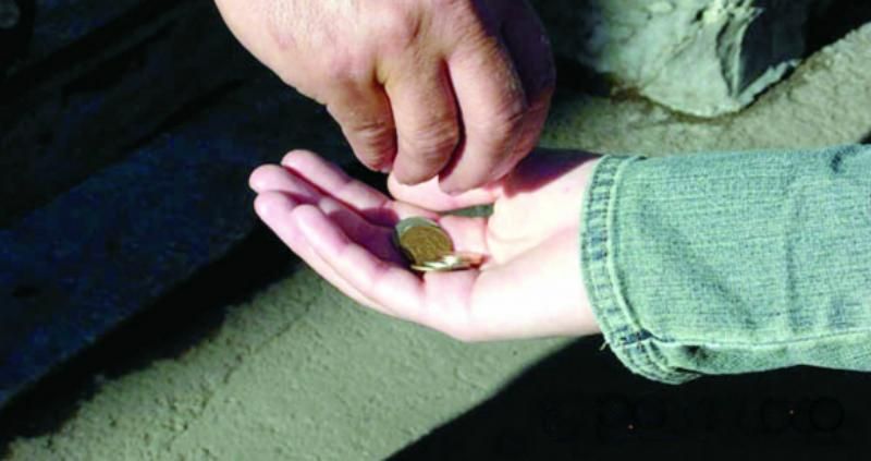 На Луганщині жінка продала дочку за 2 тисячі гривень