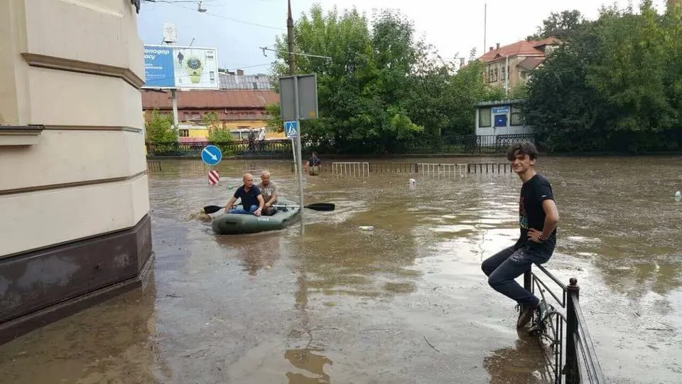 львів затопило