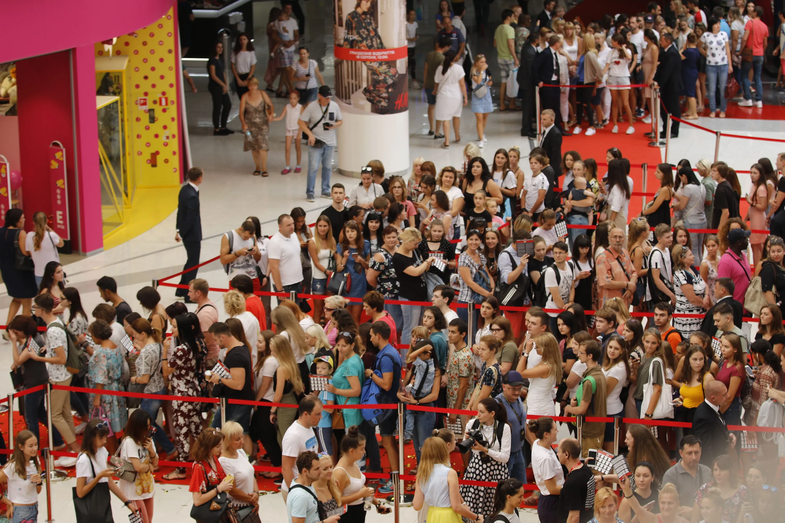 відкриття H&M в Києві відкриття H&M в Києві