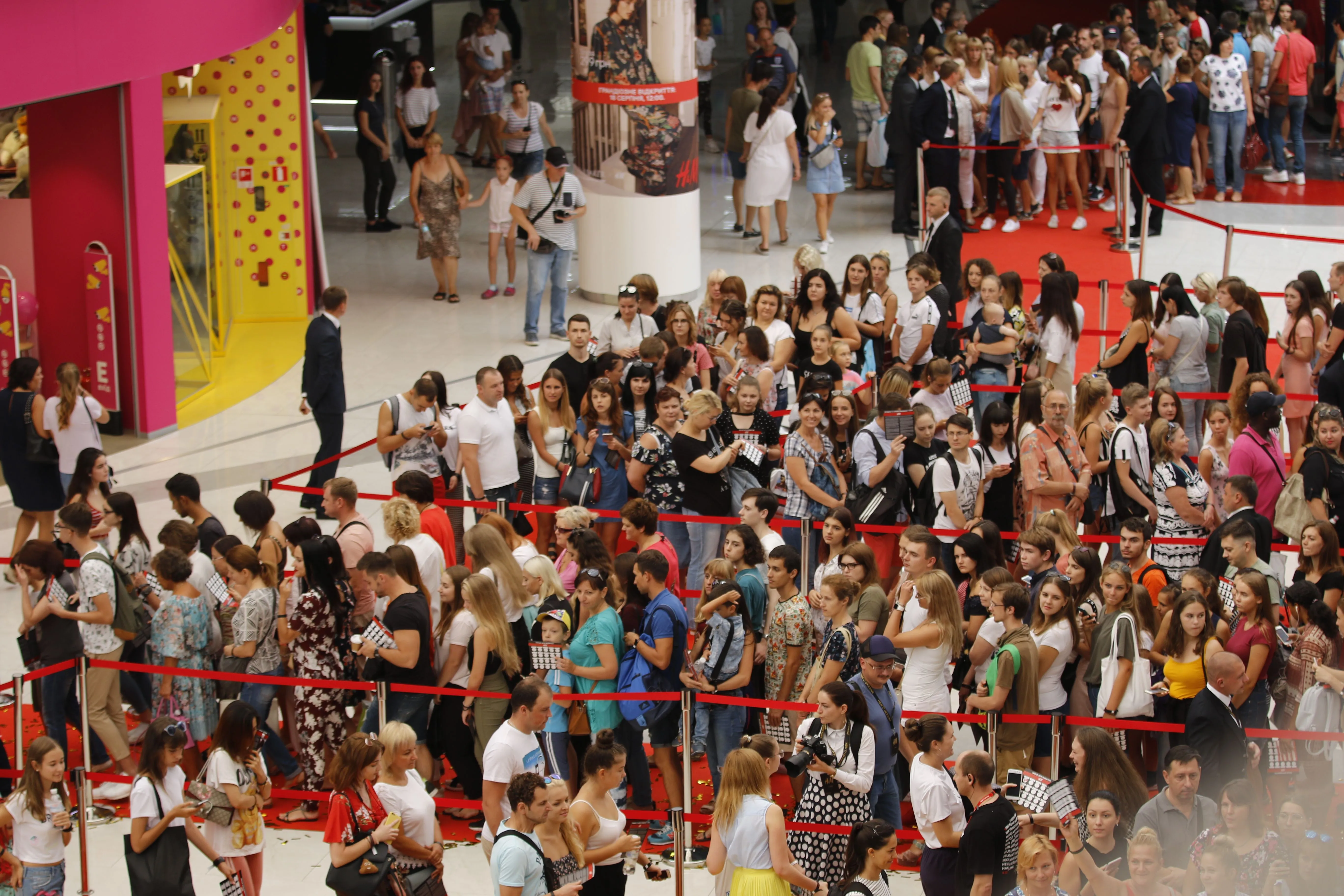 відкриття H&M в Києві відкриття H&M в Києві