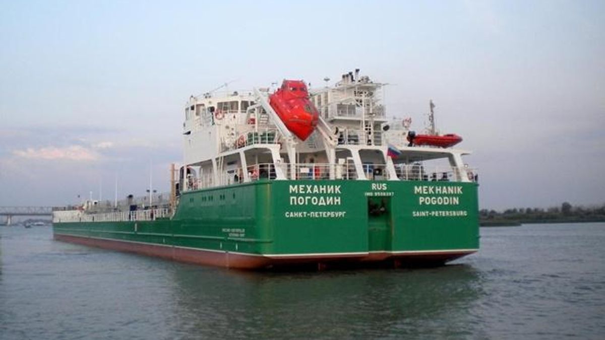 На скільки затримали російський танкер в Херсоні: офіційна інформація