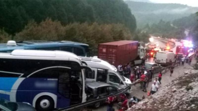 В Турции произошла крупная авария с участием 30 автомобилей