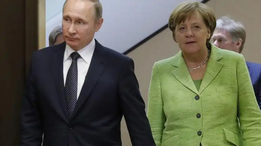 Встреча Меркель с Путиным: О чем будут говорить политики