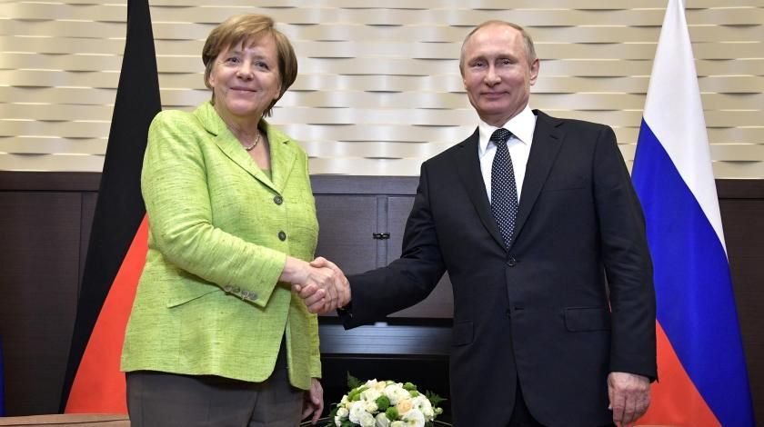 Україна має транспортувати газ у ЄС, – Меркель про "Північний потік-2"