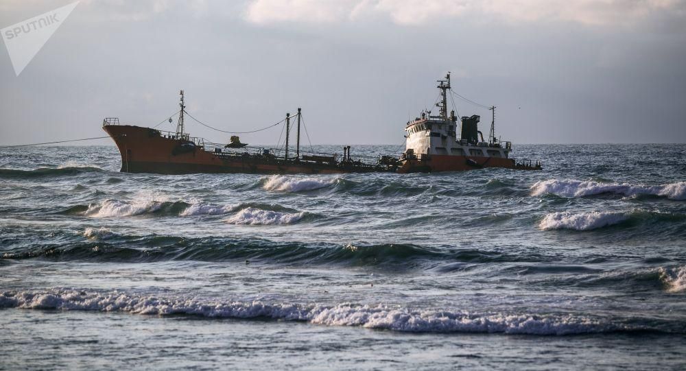 У Гвінейській затоці зник танкер з 17 грузинськими моряками