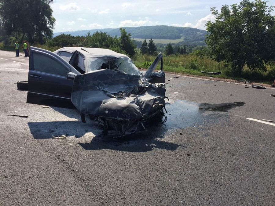На Львівщині у ДТП потрапив автобус із 44 туристами На Львівщині у ДТП потрапив автобус із 44 туристами