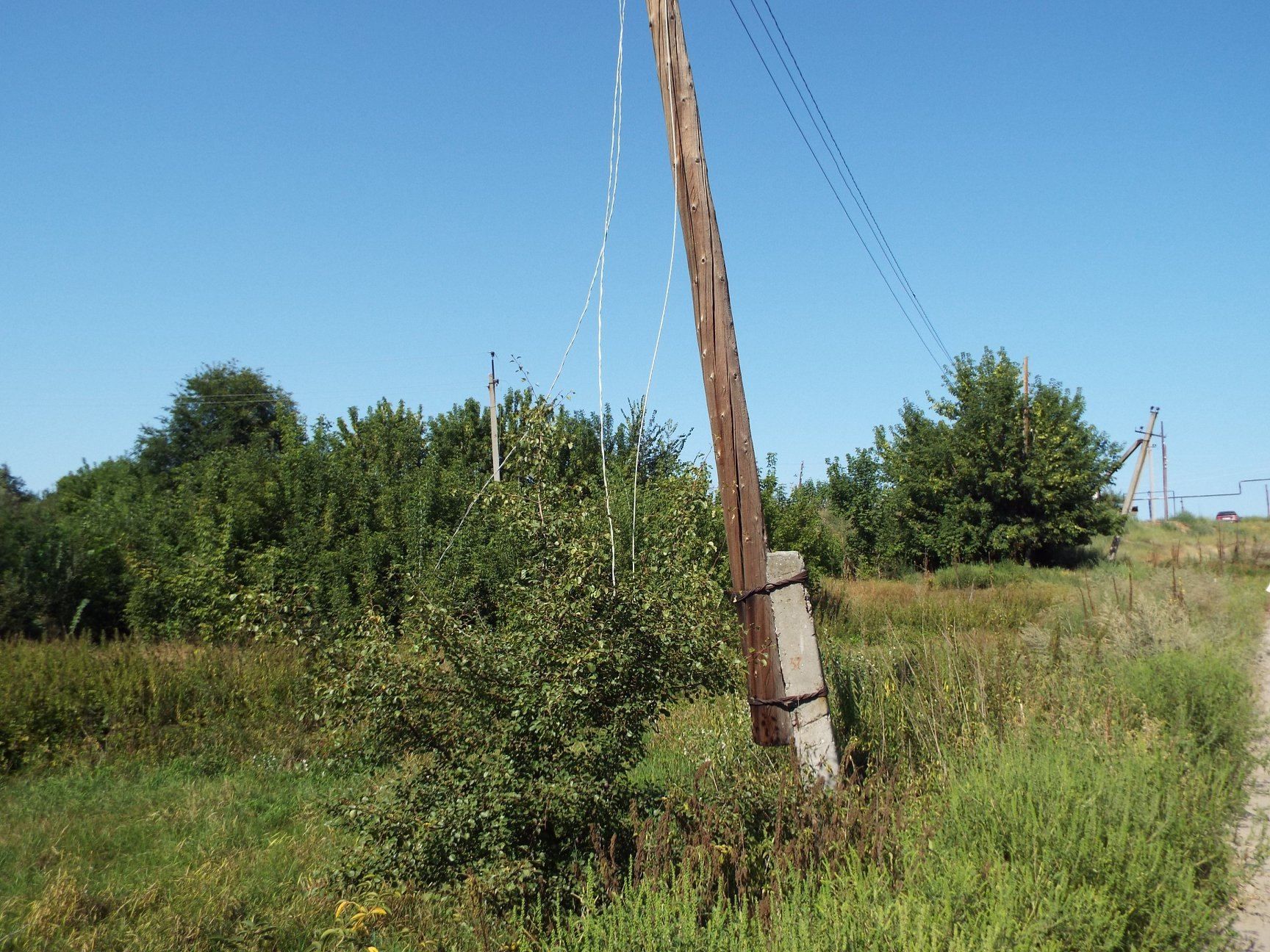 Окупанти серед білого дня обстріляли рятувальну станцію на Луганщині Окупанти серед білого дня обстріляли рятувальну станцію на Луганщині