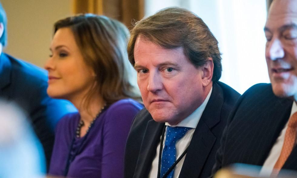 Юрист Трампа співпрацює зі слідством Мюллера щодо співпраці з Росією Юрист Трампа співпрацює зі слідством Мюллера щодо співпраці з Росією