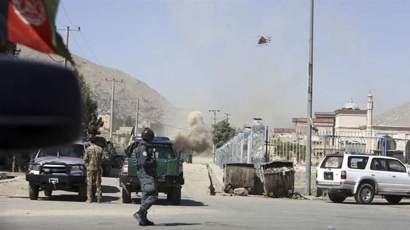 Дворец президента Афганистана обстреляли ракетами