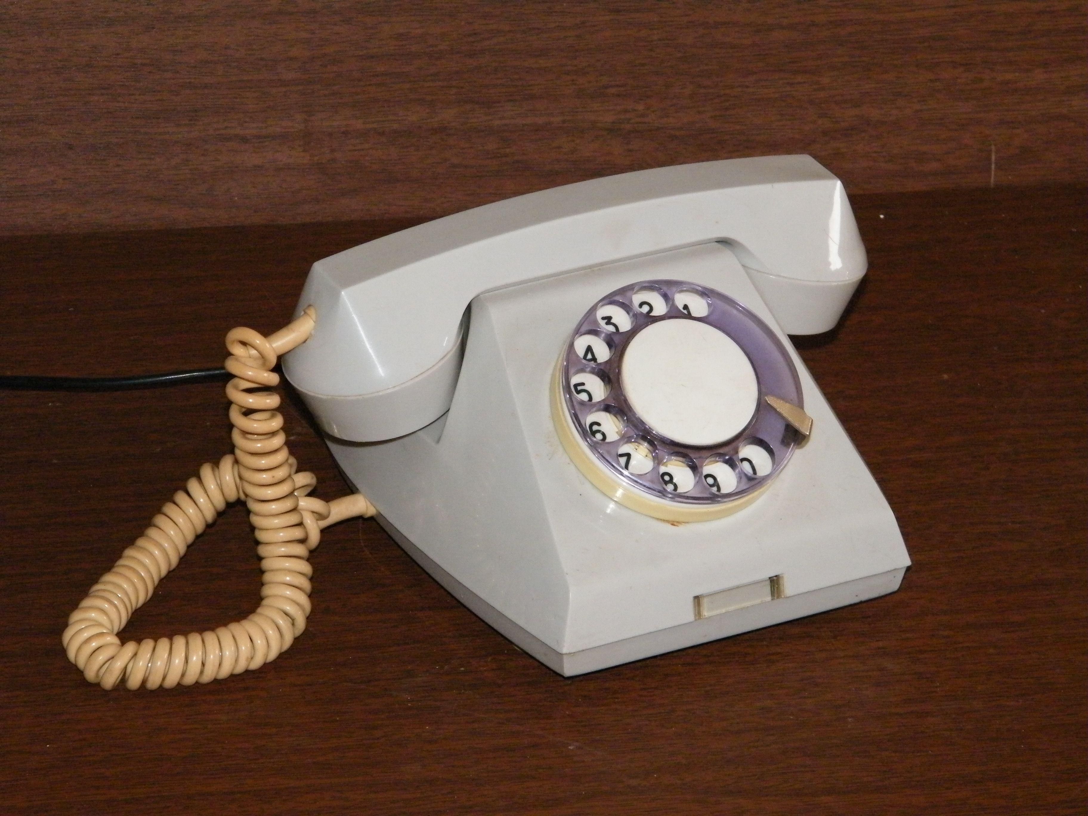 В Украине вырастет оплата за стационарные телефоны В Украине вырастет оплата за стационарные телефоны