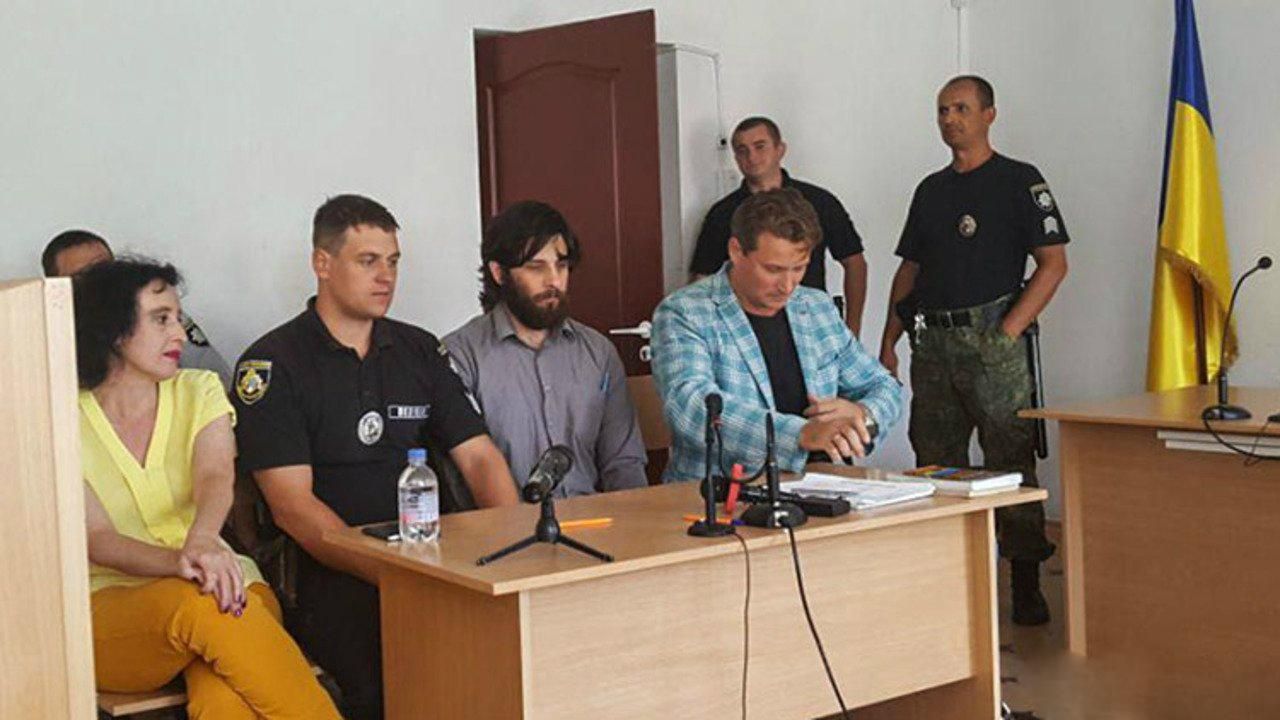 "У тюрмі мені буде безпечніше": суд продовжив арешт бразильцю-бойовику Лусваргі "У тюрмі мені буде безпечніше": суд продовжив арешт бразильцю-бойовику Лусваргі