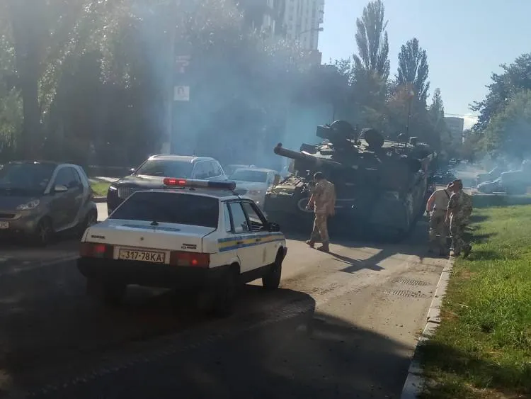 танк ДТП Київ парад танк ДТП Київ парад