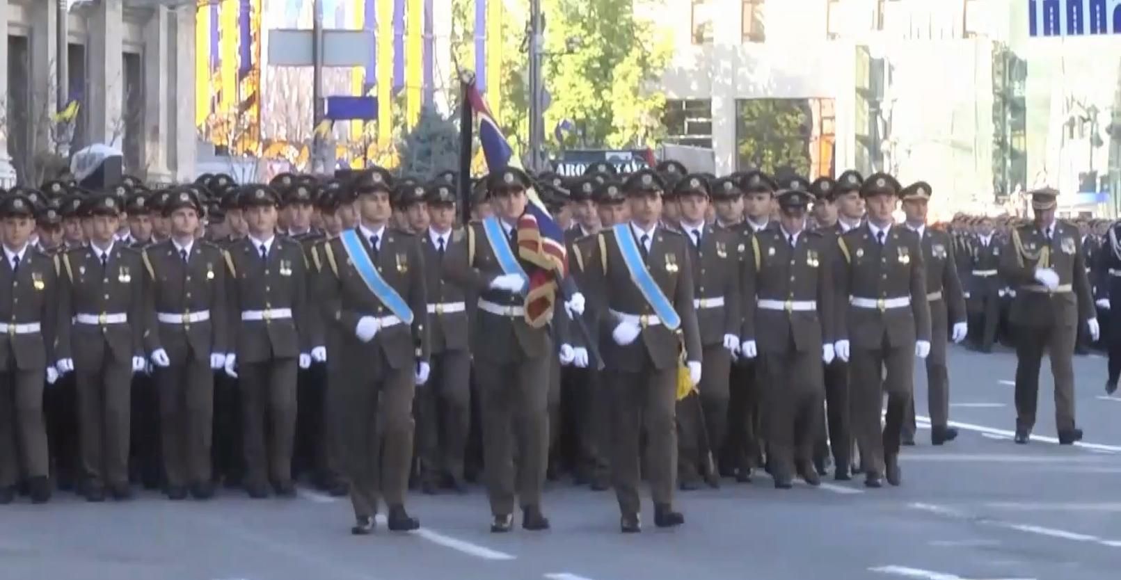 Репетиція параду до Дня Незалежності: як кияни реагують на затори