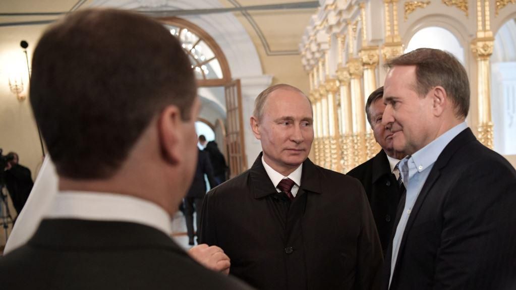 Медведчук отримує щедрі "чайові" за продаж нашої промисловості структурам Кремля, – Лещенко