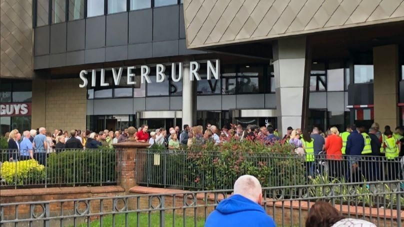 Утечка опасного вещества в торговом центре в Шотландии: много пострадавших Утечка опасного вещества в торговом центре в Шотландии: много пострадавших