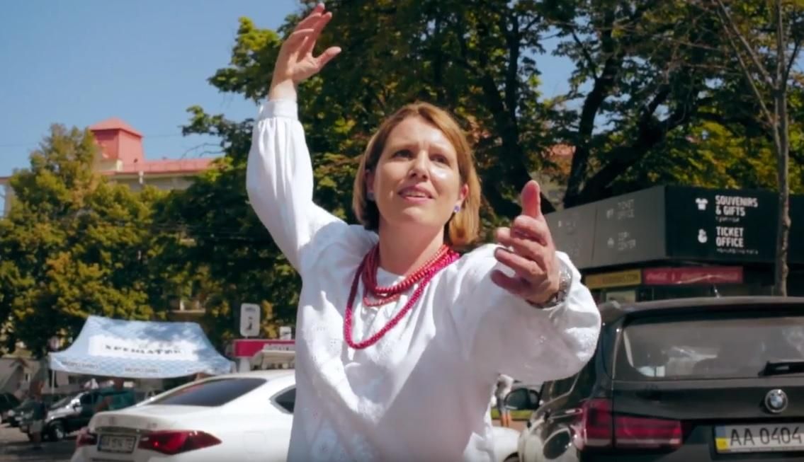 Британські дипломати оригінально привітали Україну з Днем Незалежності: відео Британські дипломати оригінально привітали Україну з Днем Незалежності: відео