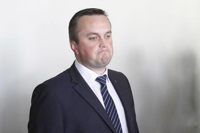 Луценко викликав Холодницького з відпустки Луценко викликав Холодницького з відпустки