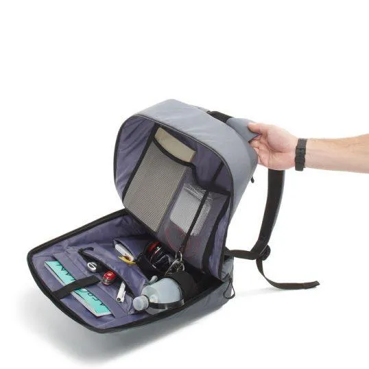 Українці представили оригінальний рюкзак з анімацією Українці представили оригінальний рюкзак з анімацією