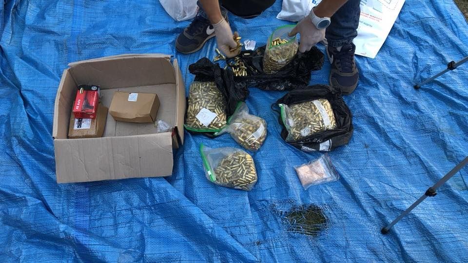 Чоловік продавав зброю через експрес-пошту на Закарпатті Чоловік продавав зброю через експрес-пошту на Закарпатті