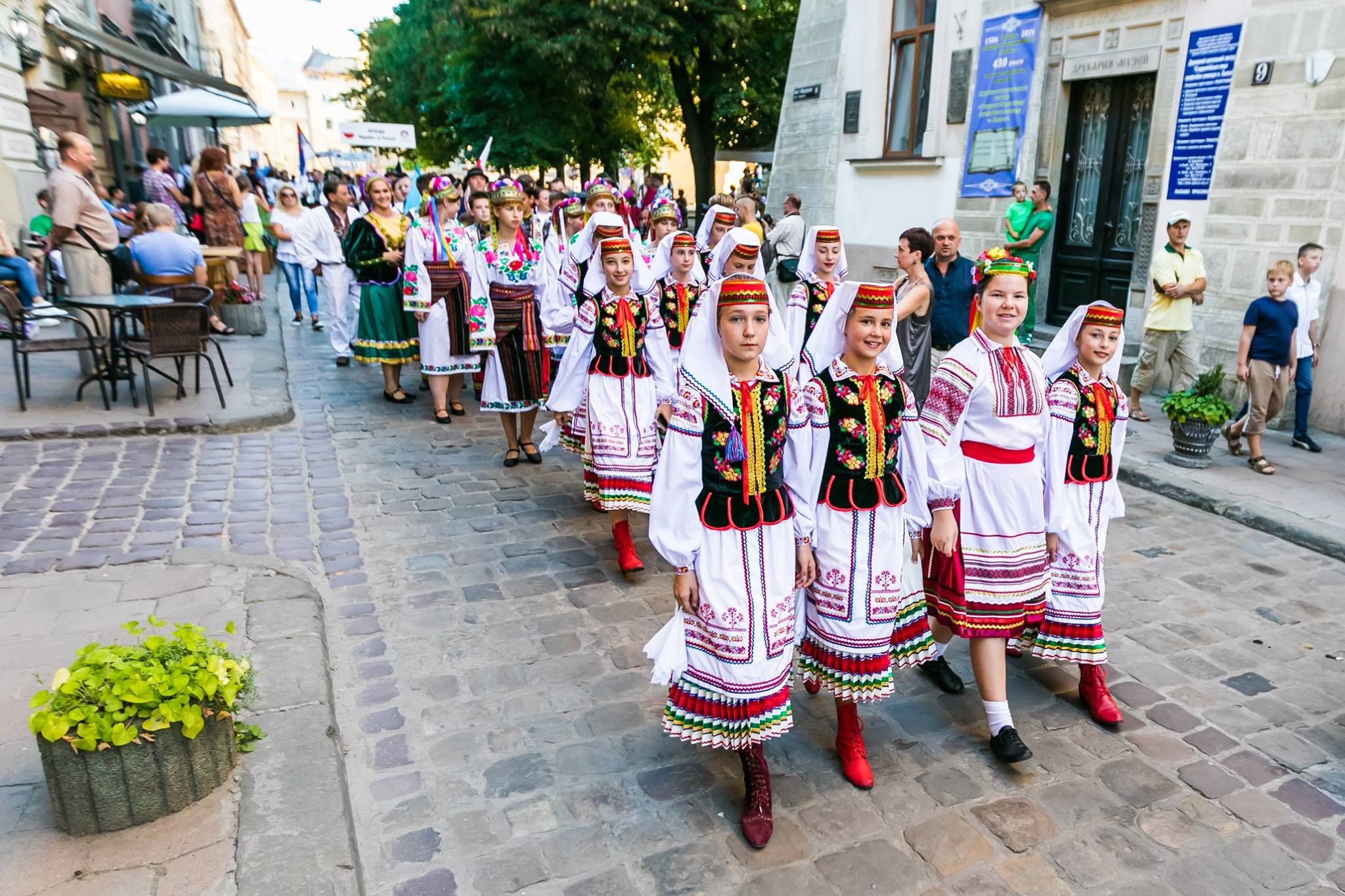 Во Львове стартовал международный фестиваль "Етновир"