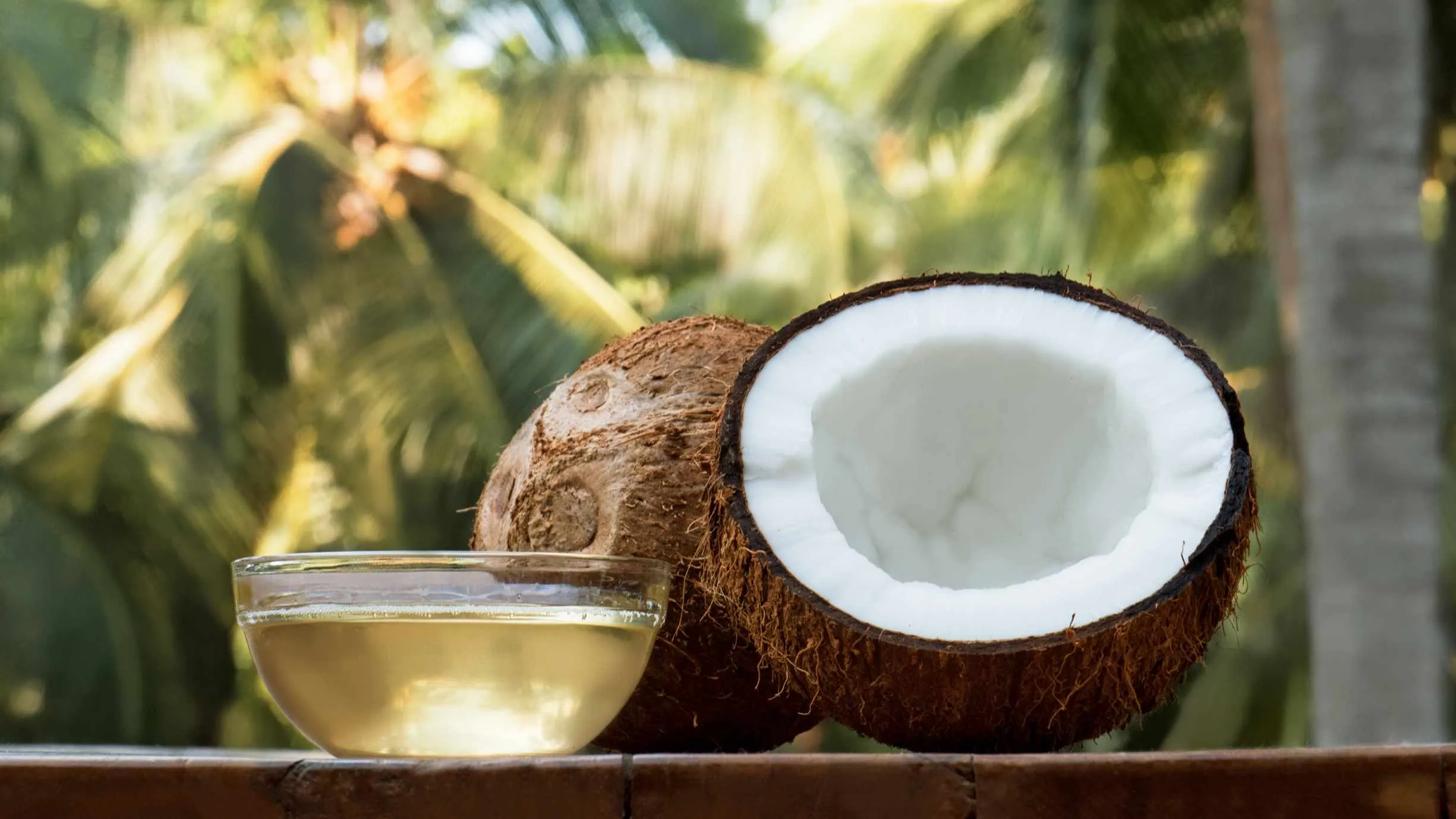Вчені розвінчали міф про користь кокосової олії