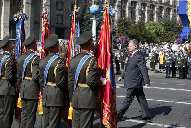 У Московському патріархаті гостро відреагували на слова Порошенка про церкву під час параду