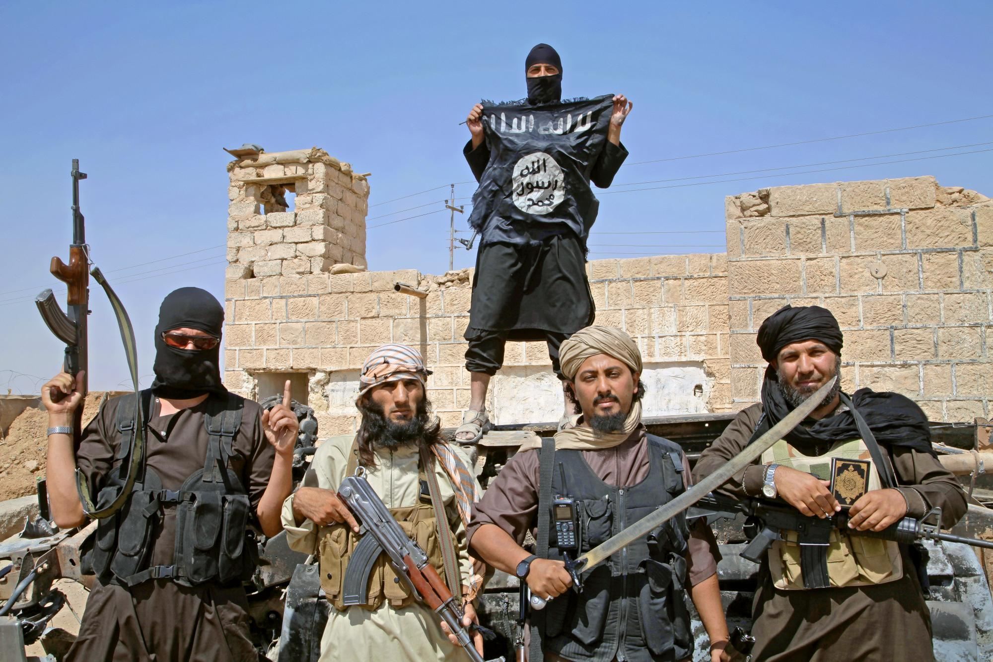 США внесли в санкционные списки трех вербовщиков "Исламского государства"