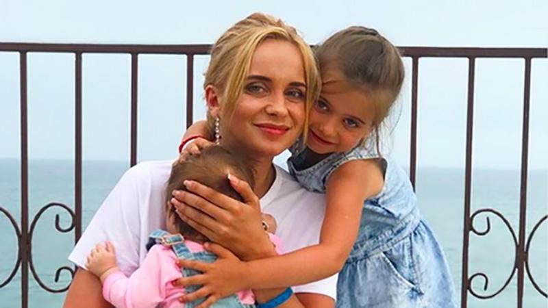 Лилия Ребрик поделилась забавным снимком с дочерьми Лилия Ребрик поделилась забавным снимком с дочерьми