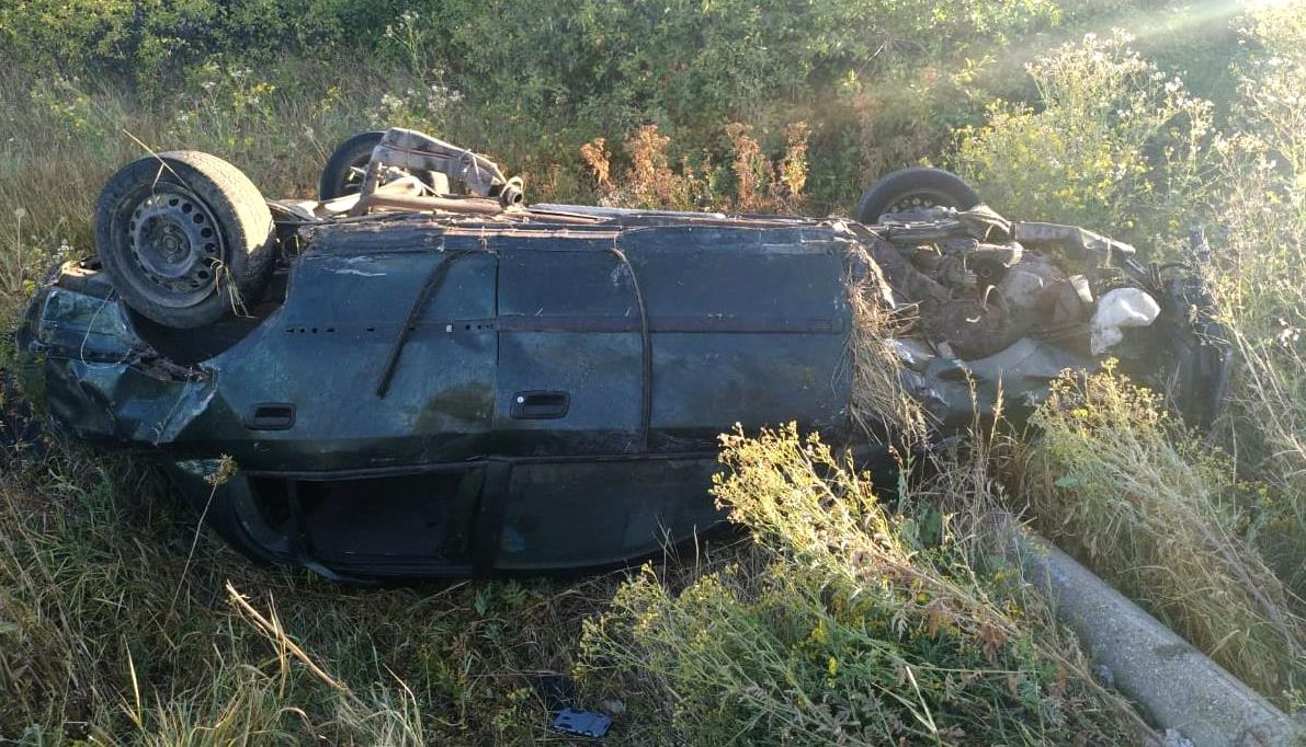 На Луганщине несовершеннолетний водитель спровоцировал ДТП: есть жертвы