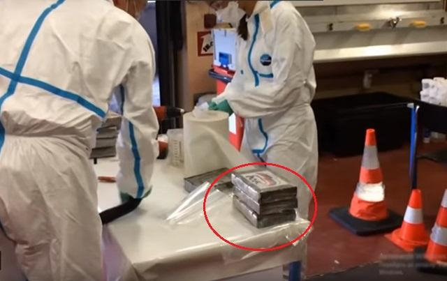 Обнаружены наркотики в пакетах "Единой России": в партии Путина ответили шуткой