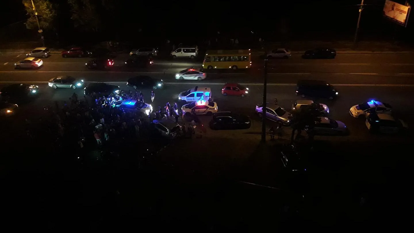 Фото з місця ДТП на Дніпровській набережній Фото з місця ДТП на Дніпровській набережній