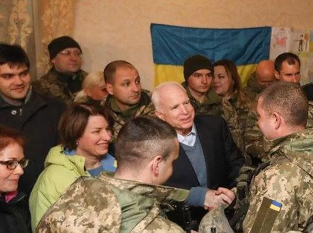 Маккейн Маккейн