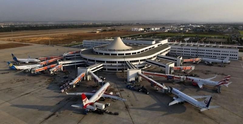 У Туреччині затримують літак з українськими туристами на борту У Туреччині затримують літак з українськими туристами на борту