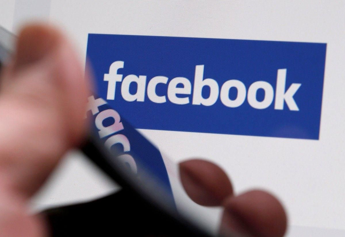 Facebook удалил аккаунт украинофобного видеоблогера Шария