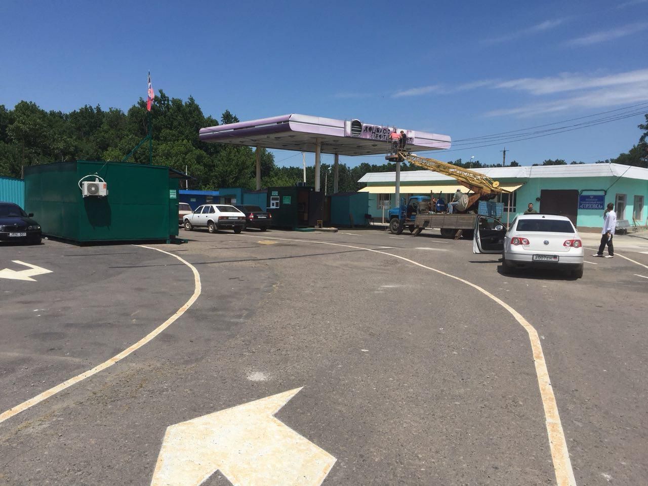 На Донбасі відновив роботу пропускний пункт "Майорське" На Донбасі відновив роботу пропускний пункт "Майорське"