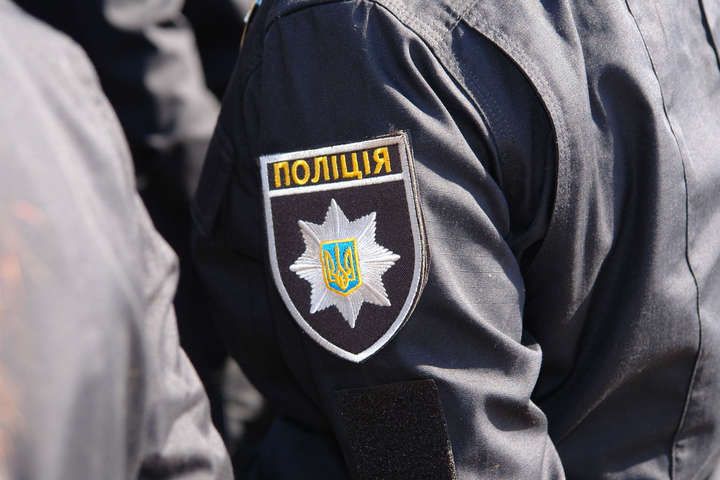 Полицейские обворовывали людей на вокзале в Тернополе