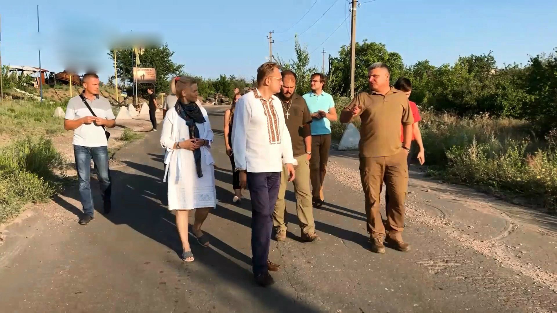 "Здесь на каждом шагу ужасы войны": мэр Львова Андрей Садовый посетил города на востоке Украины