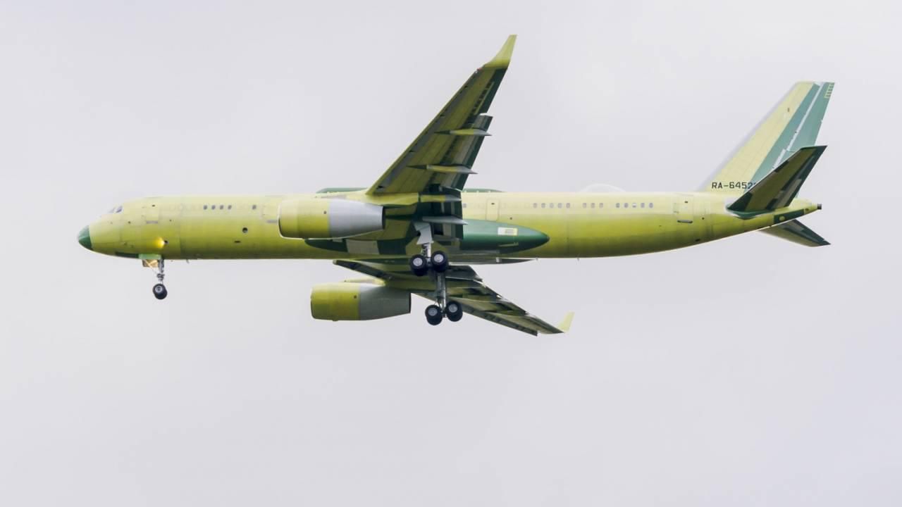 В небе над оккупированным Крымом заметили самолеты из специального отряда "Россия" В небе над оккупированным Крымом заметили самолеты из специального отряда "Россия"