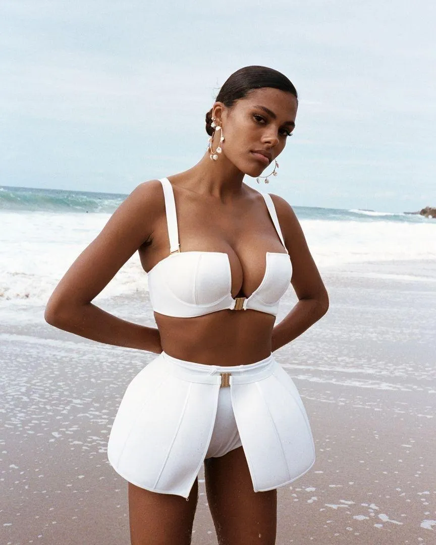 тіна кунакі тіна кунакі