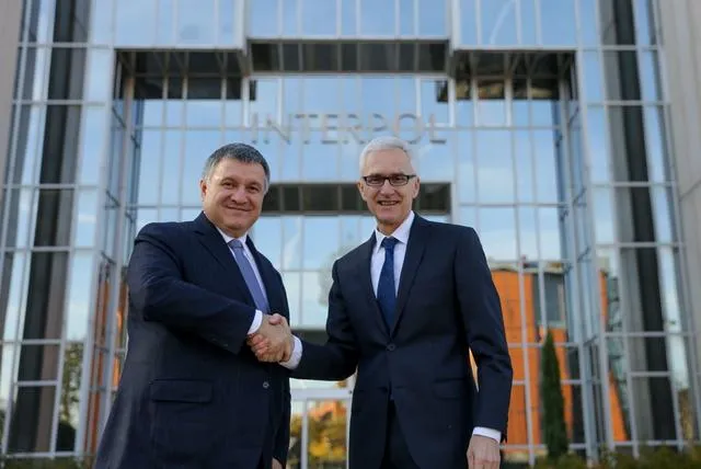 МВС Інтерпол Аваков МВС Інтерпол Аваков