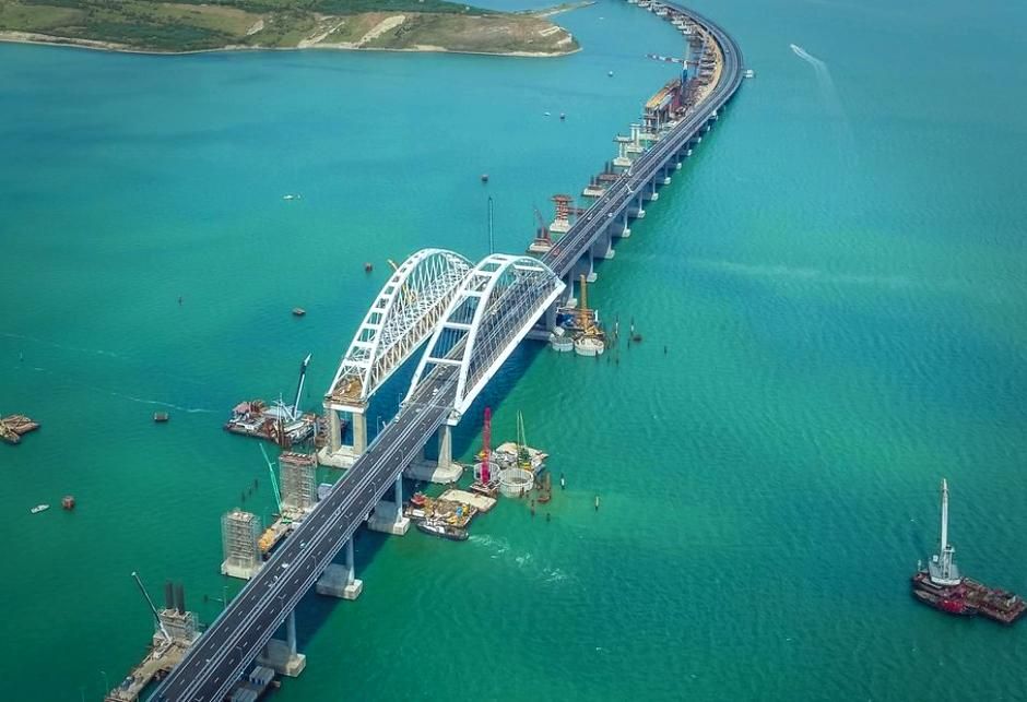 Будівництво Кримського мосту: уряд підготував відповідь компаніям з Росії