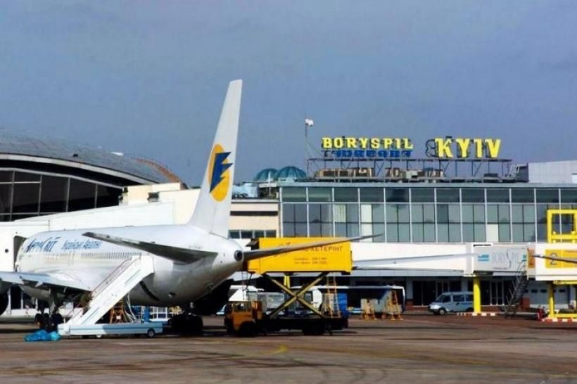 В Борисполе второй день подряд продолжаются обыски, – гендиректор аэропорта