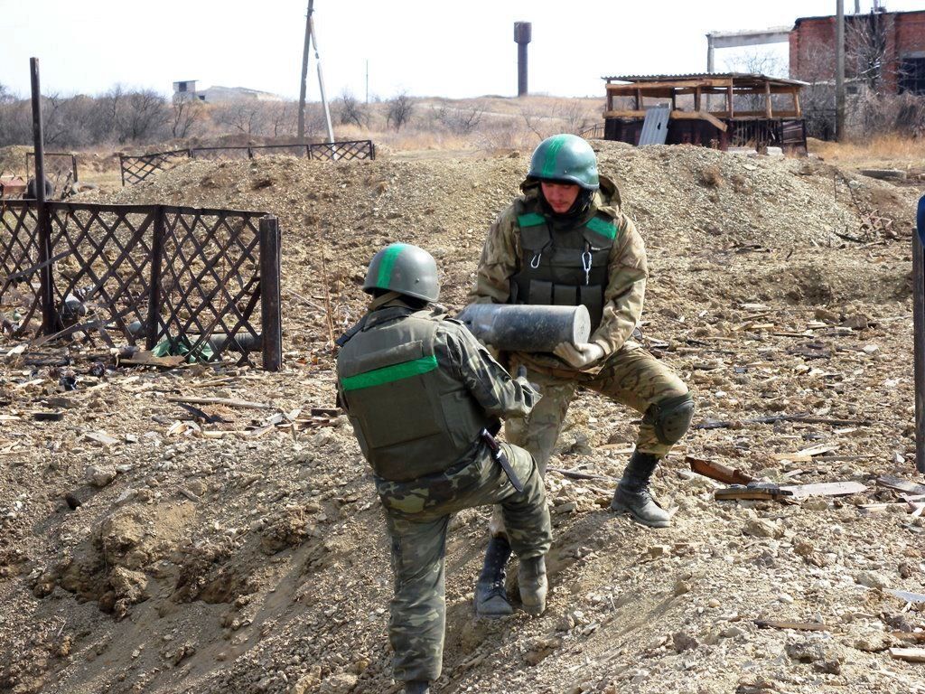 Стало известно, сколько людей подорвались на минах на Донбассе