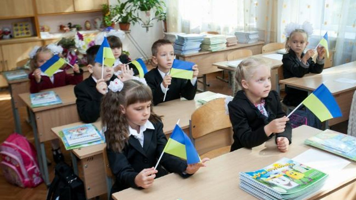 Першокласників Донеччини навчатимуть українською мовою Першокласників Донеччини навчатимуть українською мовою