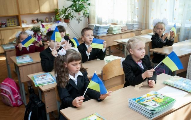 Первоклассников Донецкой области будут обучать на украинском языке